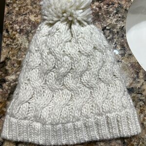 Cozy White Knit Pom-Pom Beanie